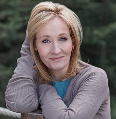 440px-Íomha_J.K._Rowling